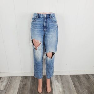 American Eagle Outfitter Women's Distress High-Rise Curvy Mom Jeans Size 10